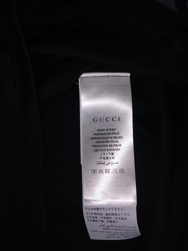 ブランドTシャツ角部分ディテール